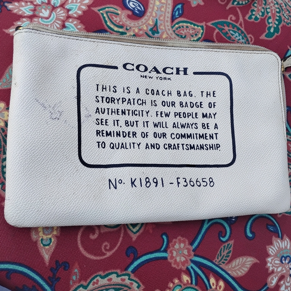 Coach Wristlet City Tote Instert Only.Used